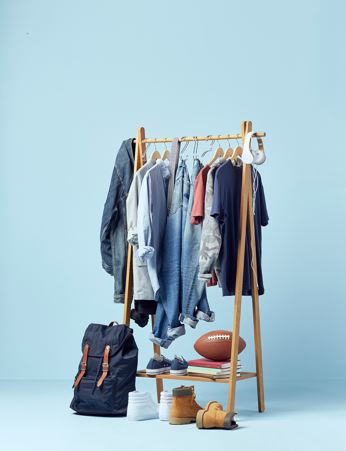 Clothing rack with cloths