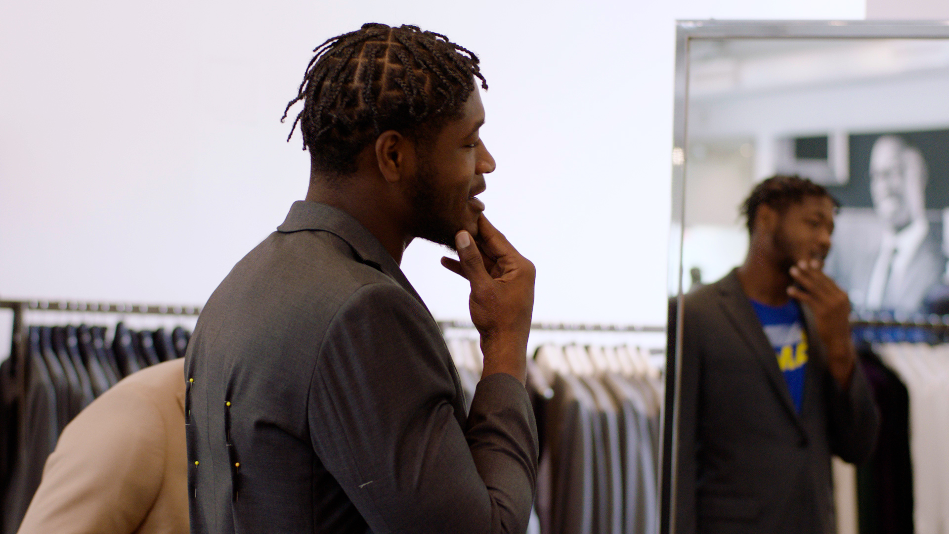 Rams Rookie Ernest Jones being fitted at INDOCHINO