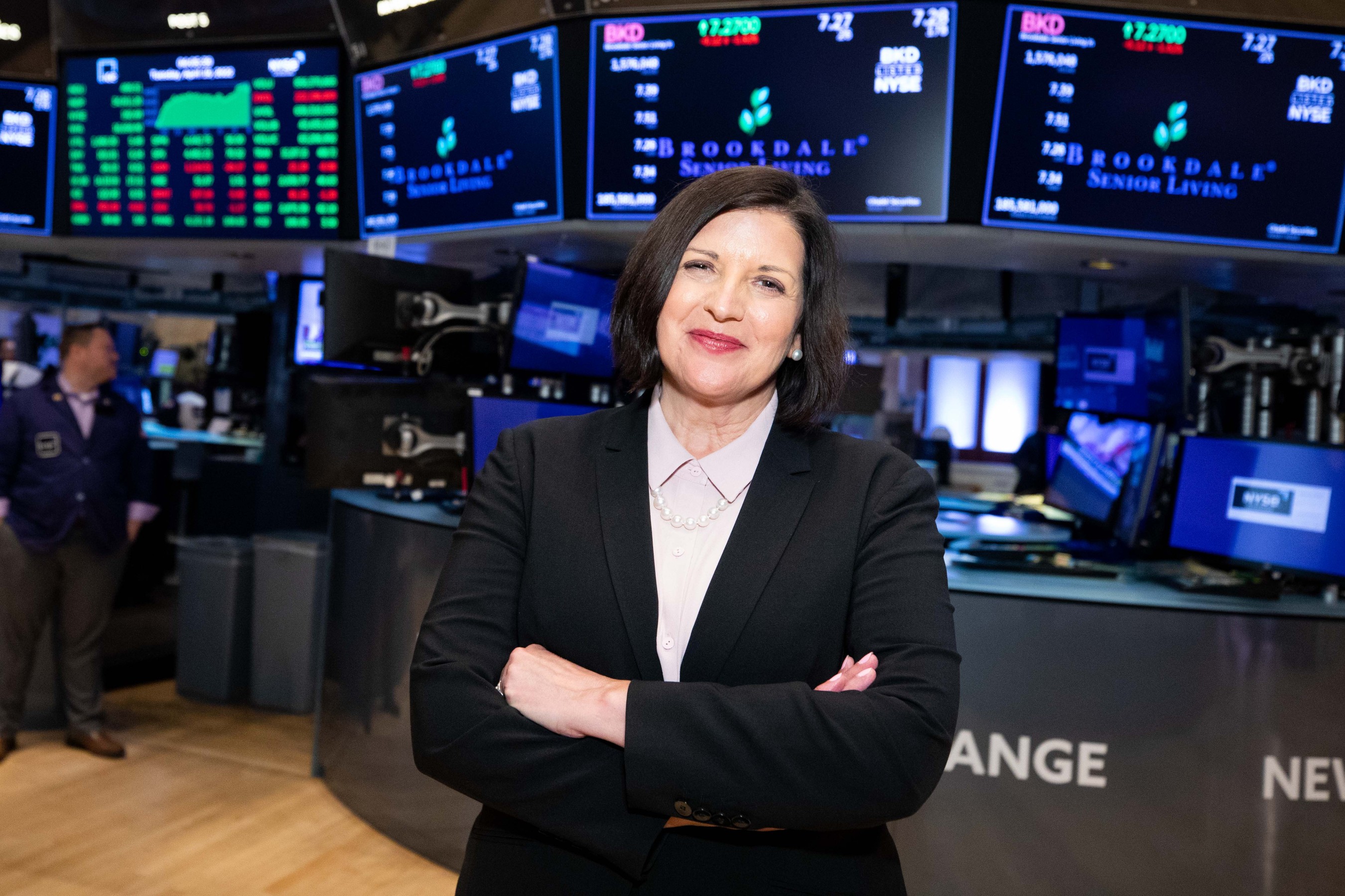 On April 19, Baier was invited to ring the closing bell at the NYSE.