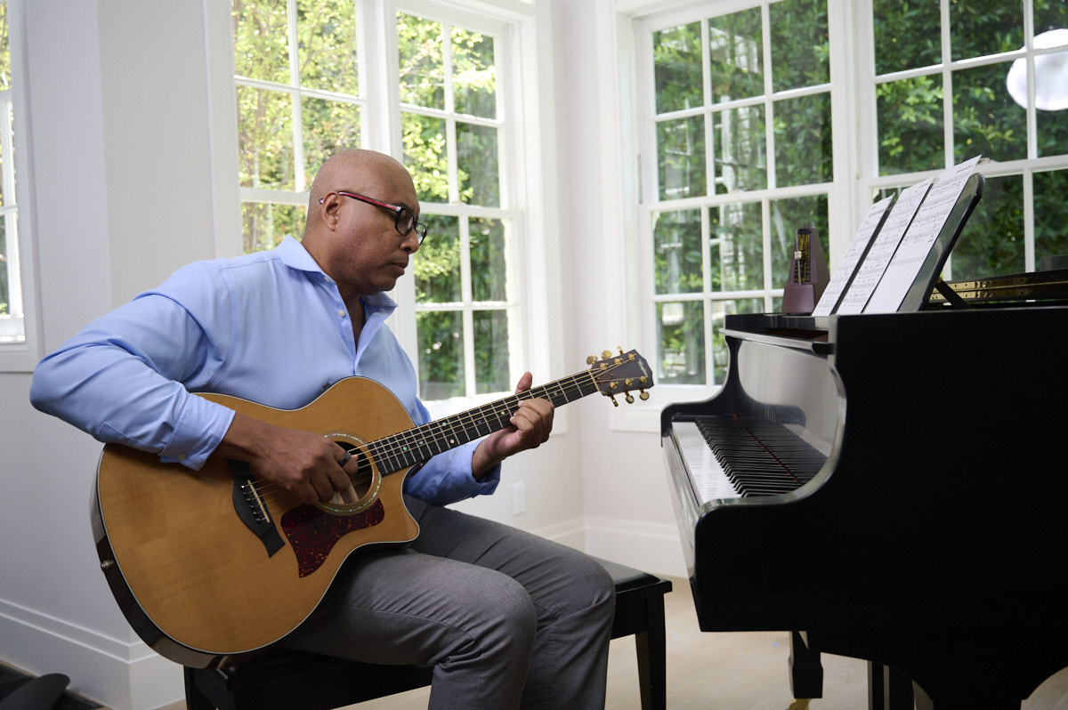 Latin Grammy nominee Bernie Williams brings his love of music and passion for raising awareness for interstitial lung disease to Tune In To Lung Health.