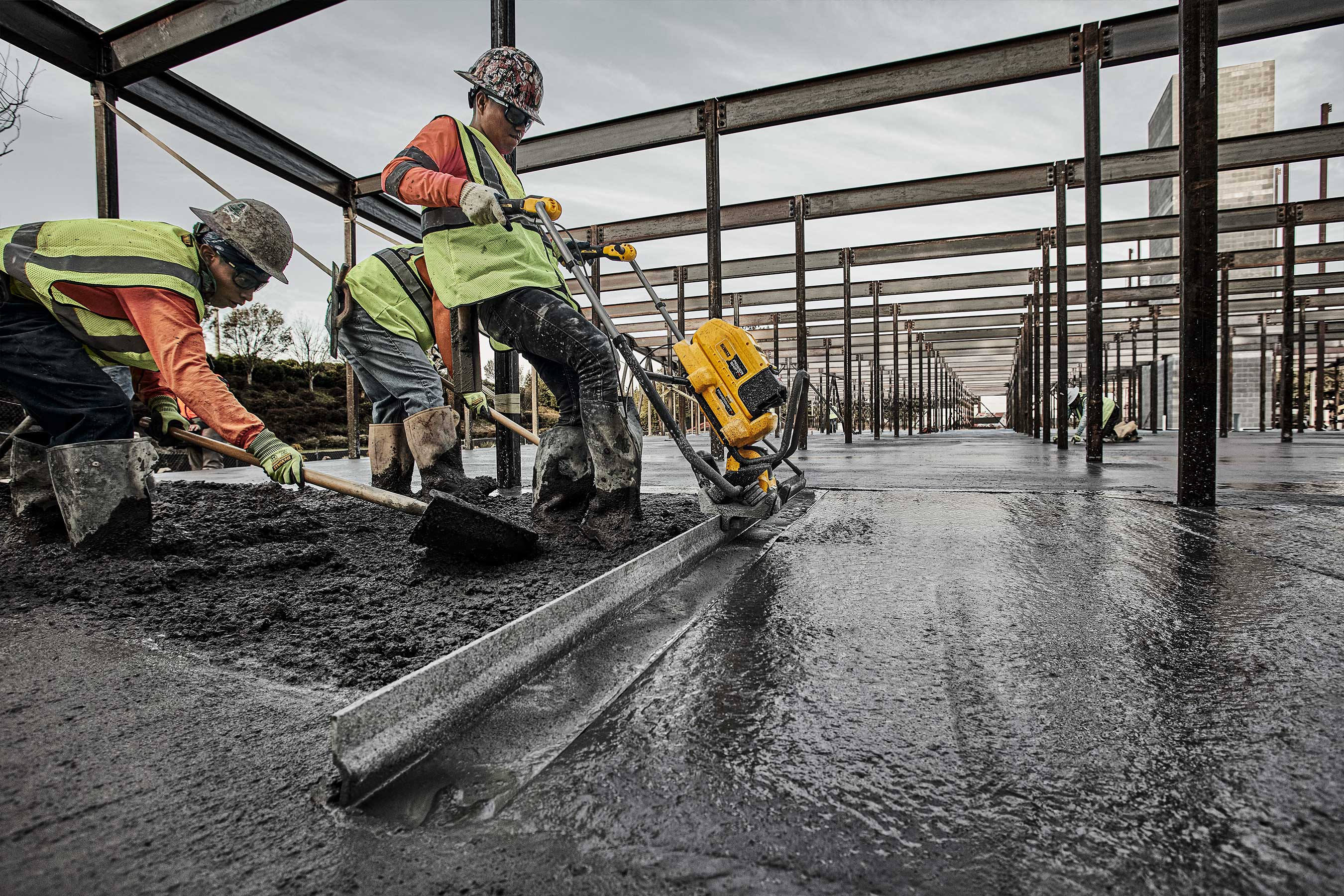 DEWALT® Unveils Groundbreaking Equipment System DEWALT POWERSHIFT™, An