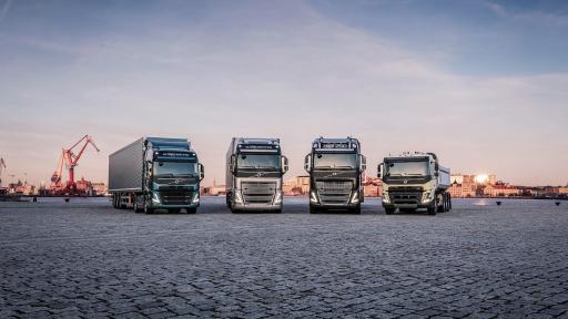 Volvo Trucks lance quatre nouveaux véhicules lourds, centrés sur l'environnement du conducteur, la sécurité et la productivité.