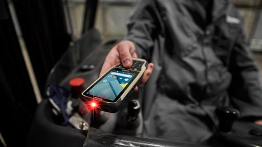 The Nautiz X41 comes with either a high-speed 1D barcode scanner or an 2D imager with High Density optics.