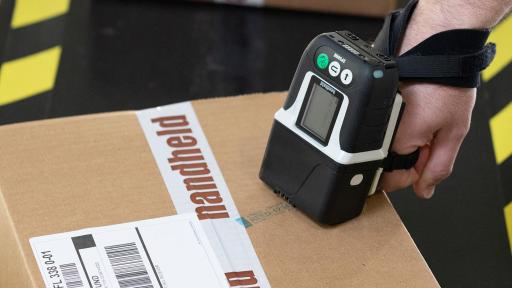 With its integrated printer and Wi-Fi, the SP500X is truly mobile— workers can quickly scan and print directly on packages anywhere in the facility, all while keeping both hands free.