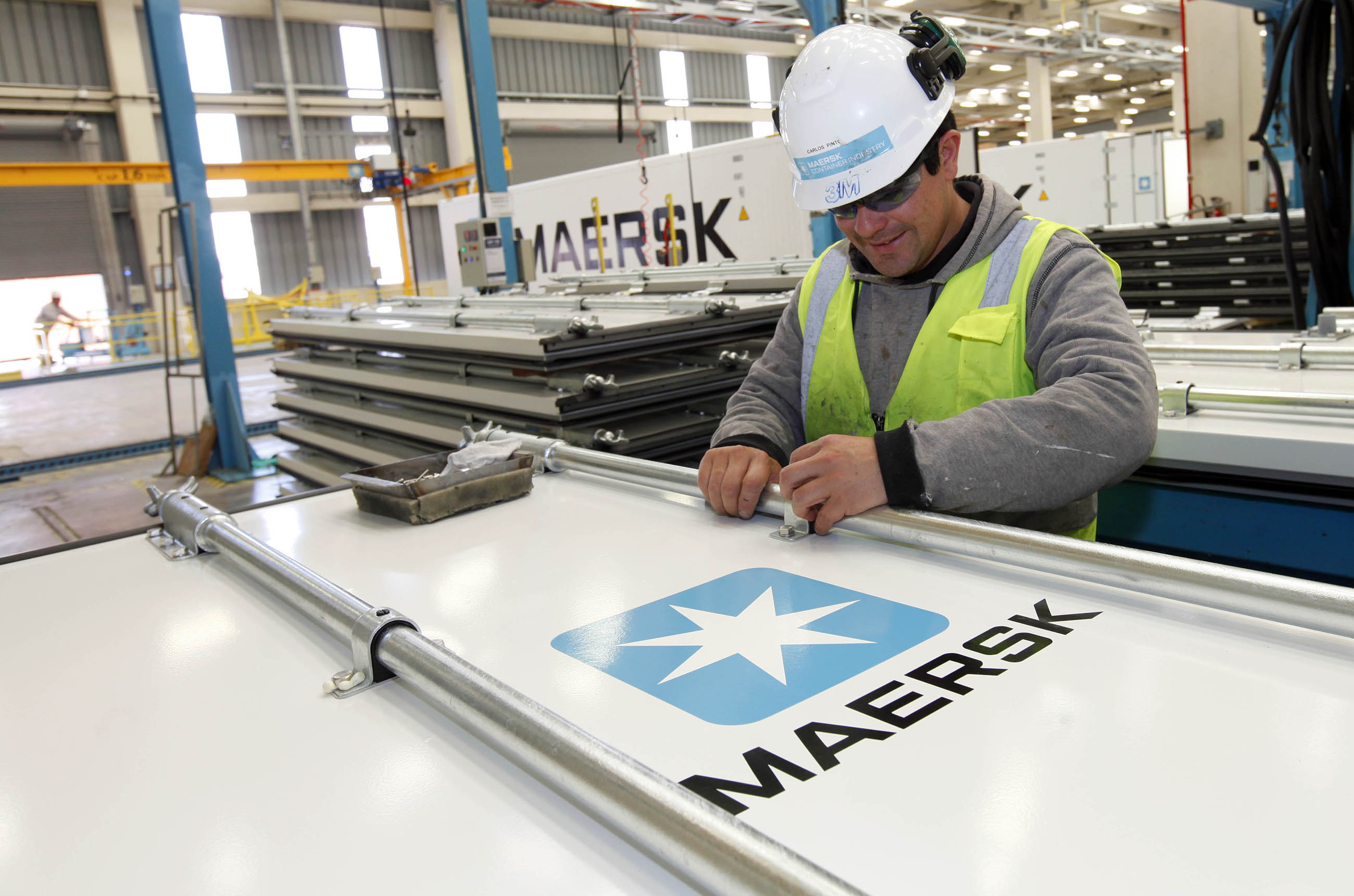 Maersk Container Industry Delivers First Star Cool Reefer Containers from New Factory in Chile