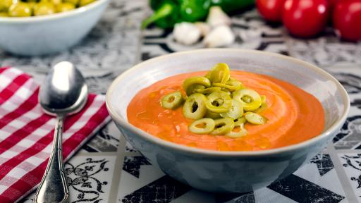 Olives From Spain, Spanish gazpacho with olives dish