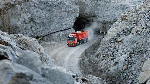 Image of Truck - Rather than purchasing autonomous trucks, Brønnøy Kalk AS is purchasing a transport service. Volvo Trucks supplies the vehicles and takes responsibility for the transportation of limestone. For Brønnøy Kalk AS, this means increased flexibility and efficiency.