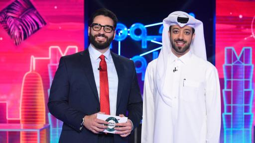 Stars of Science alumnus from Season 5, Anwar Al-Mujarkesh, co-hosts alongside long-time presenter, Khalid Al Jumaily<br>

قدّم أنور المجركش، الخريج المتميز من الموسم الخامس لبرنامج "نجوم العلوم"،  الحلقة إلى جانب مقدم البرنامج الإعلامي خالد الجميلي