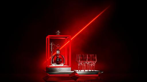 Image of The unique and full ritual of N°XIII by LOUIS XIII Cognac dedicated to select nightclubs
