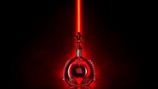 Image of N°XIII by LOUIS XIII, the rare red decanter dedicated to select nightclubs