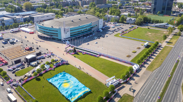 Kazakhstan Hockey Fans Unfurled the Largest Flag of Kazakhstan in Riga